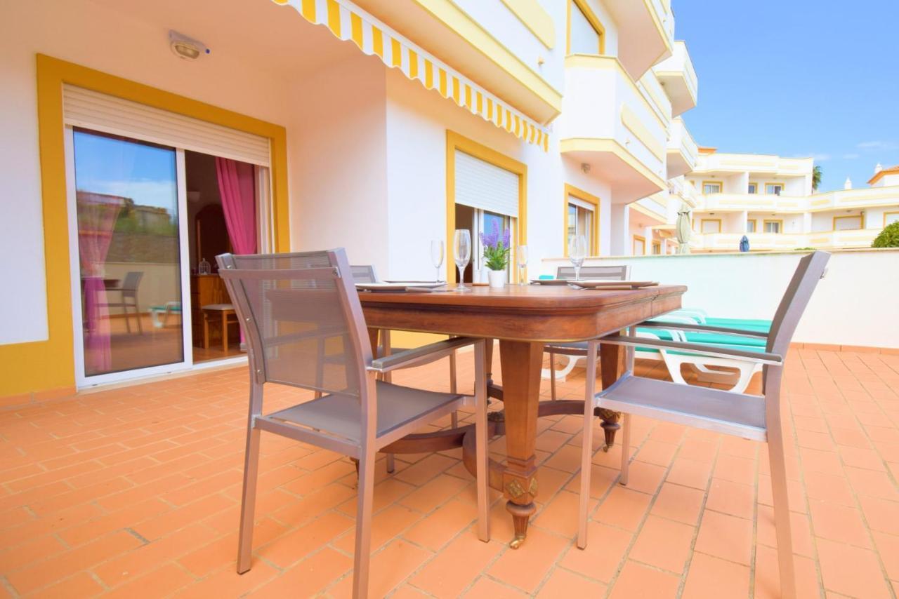 ギーアPrivate Large Terrace Facing The Swimming Poolアパートメント エクステリア 写真