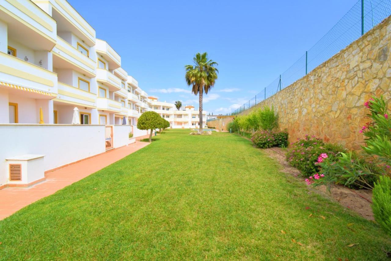 ギーアPrivate Large Terrace Facing The Swimming Poolアパートメント エクステリア 写真